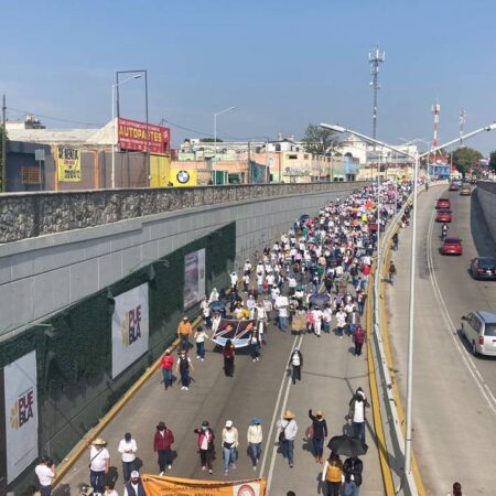 Maestros del SNTE 51 en Puebla marchan para exigir pagos pendientes – El Sol de Puebla