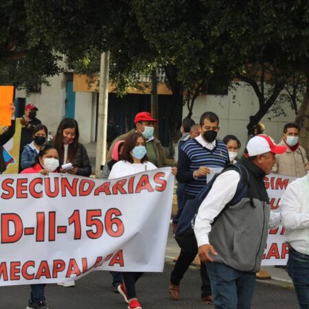 SNTE 51 toman las calles en Puebla para exigir homologación de salarios – El Sol de Puebla