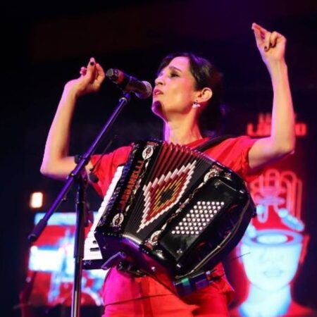 Julieta Venegas cumple su meta de tocar en CDMX – El Sol de Puebla