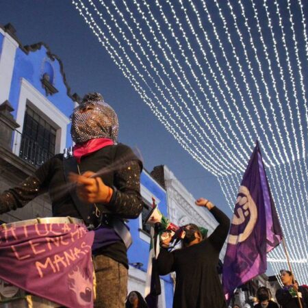 Con la Marcha de las Putas, buscan visibilizar las diferentes formas de violencia hacia la mujer – El Sol de Puebla