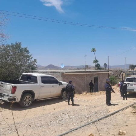 Encuentran camioneta abandonada cerca de comunidades de Petlalcingo – El Sol de Puebla