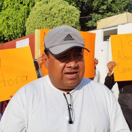 En primaria Miguel Hidalgo de Cholula padres se confrontan durante protesta – El Sol de Puebla