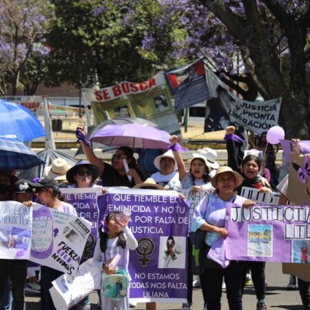 Marchan familiares de Liliana y Ana Laura, mujeres asesinadas por sus parejas – El Sol de Puebla