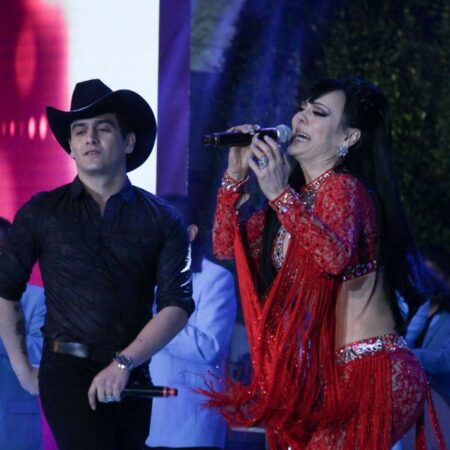 Maribel Guardia reaparece con su nieto tras muerte de Julián Figueroa – El Sol de Puebla