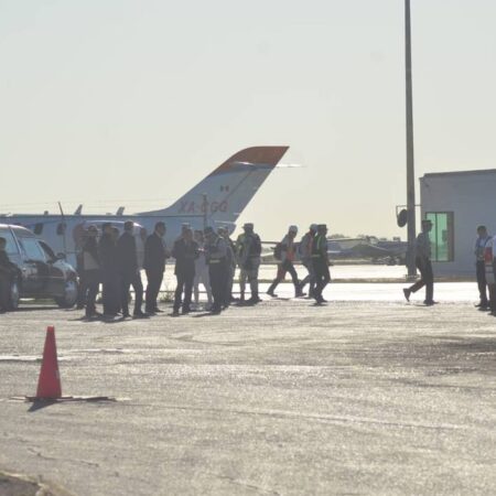 Trasladan en carrozas cuerpos de migrantes al aeropuerto para ser repatriados – El Sol de Puebla