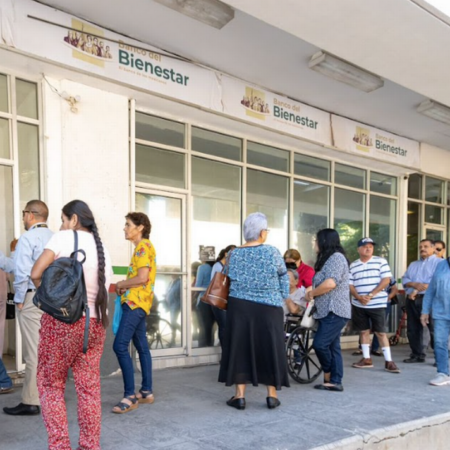 Abuelitos hacen filas por horas en bancos del Bienestar para cobrar pensión – El Sol de Puebla