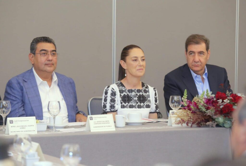 Claudia Sheinbaum con el Club de Empresarios