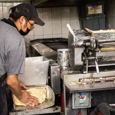 Ofrecen sueldo de 45 mil pesos para trabajar en tortillerías de EU, conoce los requisitos – El Sol de Puebla