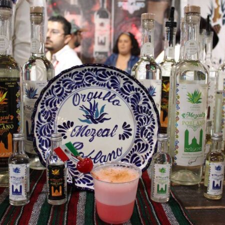 Certifican a marcas de mezcal poblanas para producir en palenques – El Sol de Puebla