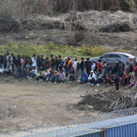 México y EU acordaron abrir pasos y normalizar la frontera tras su reunión – El Sol de Puebla