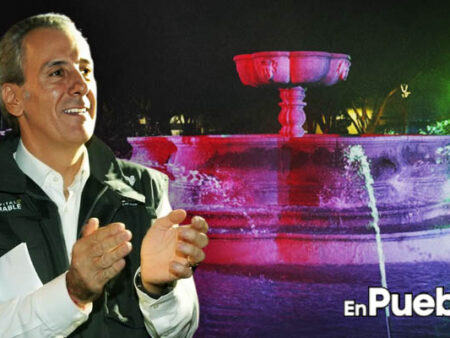 Pepe Chedraui inaugura rehabilitación de la fuente del Jardín El Carmen